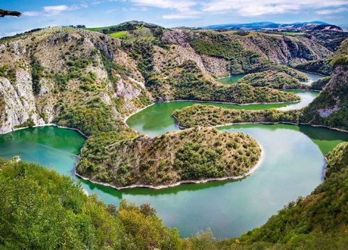 Uvačko jezero – dom beloglavog supa i čudo prirode